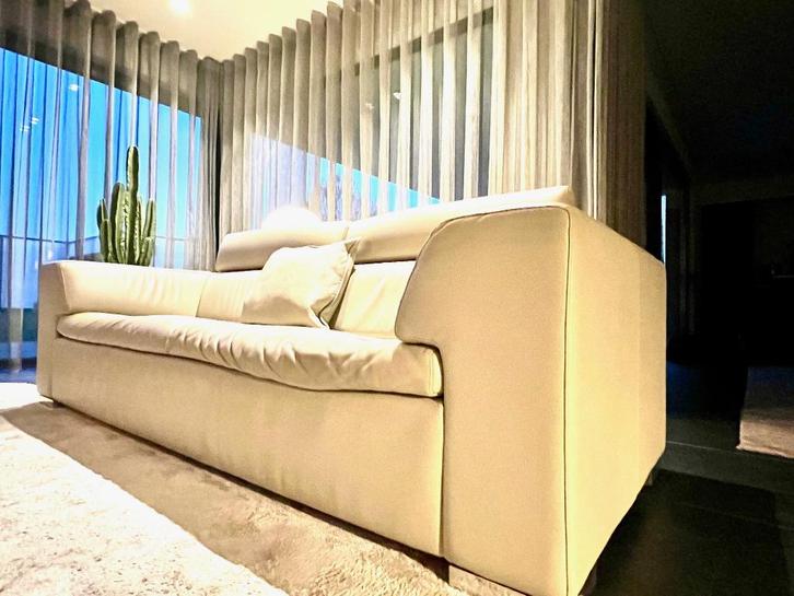 MOOIE LEDEREN ZETEL VAN LEOLUX, Huis en Inrichting, Zetels | Zetels, Gebruikt, Rechte bank, Driepersoons, 200 tot 250 cm, 75 tot 100 cm