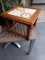 Massief tafeltje, zwevend bankje,  plafondlamp en Klok., Huis en Inrichting, Ophalen