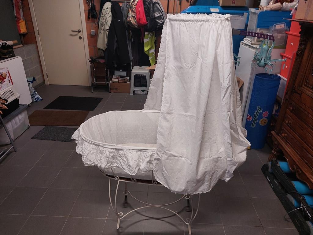 Smeedijzeren vintage wieg met hemel, Kinderen en Baby's, Ophalen, Wieg