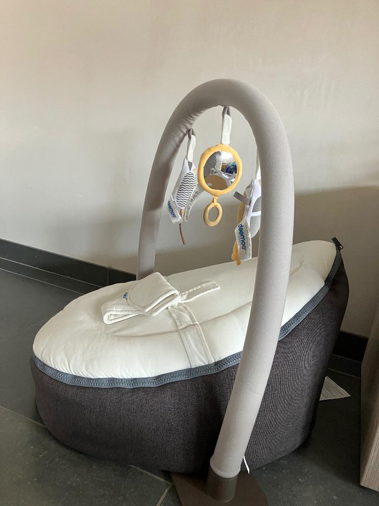 Doomoo seat met speelboog, Kinderen en Baby's, Wipstoeltjes, Wipstoel, Ophalen, Overige merken, Met gordel(s) of riempje(s)