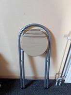 2 lage barstoeltjes - inklapbaar, Ophalen, Gebruikt, Met voetsteun, 60 tot 90 cm