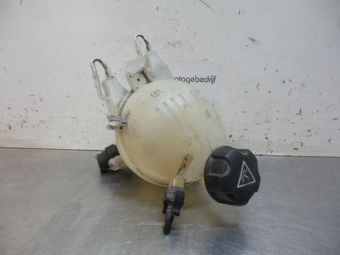 Réservoir d'expansion d'un Peugeot 207 (207 06-), Autos : Pièces & Accessoires, Autres pièces automobiles, Peugeot, Utilisé, 3 mois de garantie
