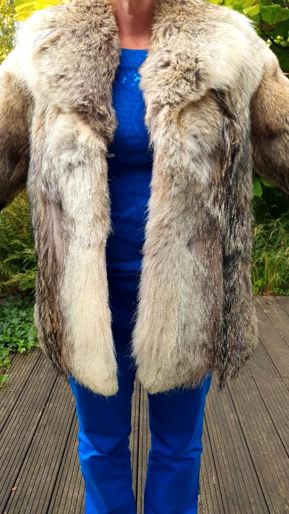 Vintage bontjas – warme lichtbruine winterjas, Kleding | Dames, Jassen | Winter, Gedragen, Maat 38/40 (M), Beige, Ophalen