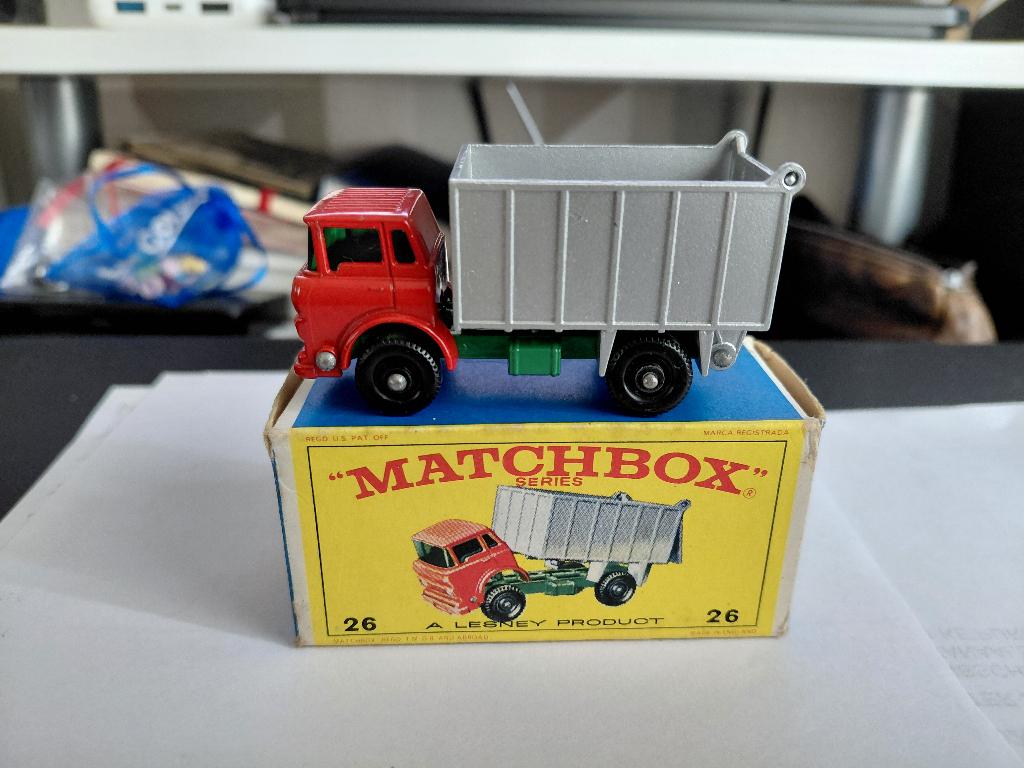 Matchbox 26c G.M.C. Tipper Type E4-Box, Hobby en Vrije tijd, Modelauto's | Overige schalen, Zo goed als nieuw, Bus of Vrachtwagen