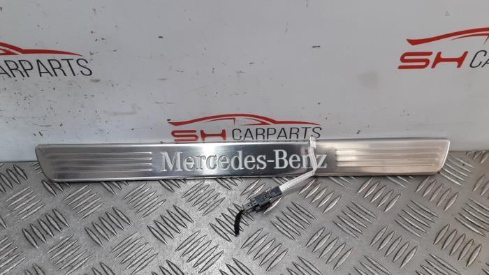 Instapverlichting van een Mercedes GLA, Auto-onderdelen, Verlichting, Mercedes-Benz, Gebruikt, 3 maanden garantie, Ophalen of Verzenden