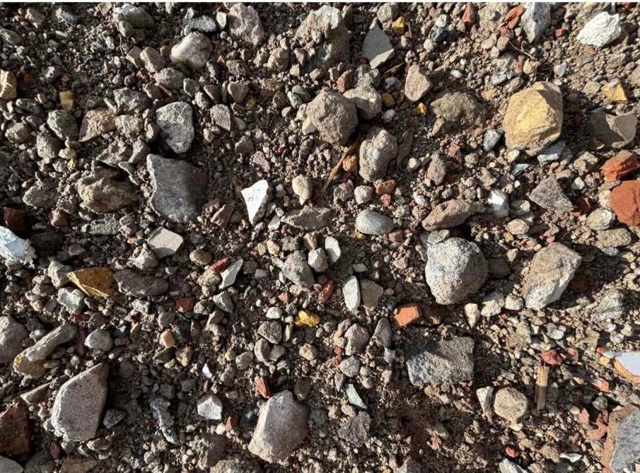 GRATIS STEENPUIN, Ophalen, Zo goed als nieuw