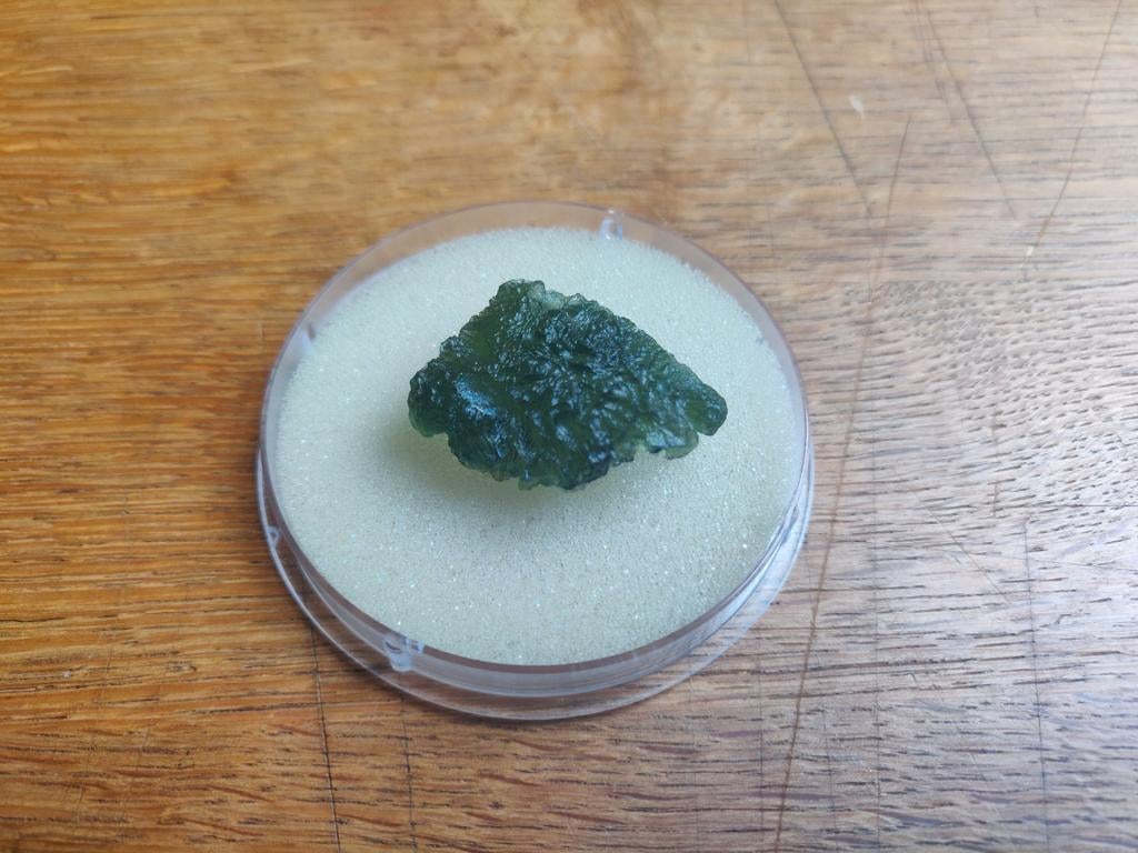 « Météorite » moldavier, pierre précieuse de 7,1 gr/~35 cara, Enlèvement ou Envoi, Minéral