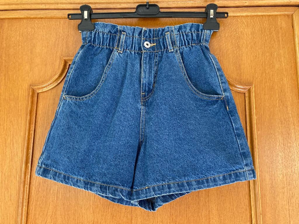 Jeans short, Sora, maat 36, Kleding | Dames, Spijkerbroeken en Jeans, Blauw, Ophalen of Verzenden, Zo goed als nieuw, Sora by Jbc