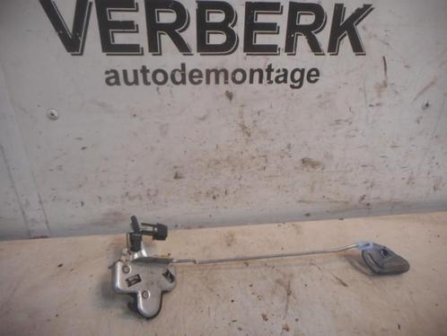 SLOTVANGER ACHTERKLEP Saab 9-5 (YS3E) (4766879), Auto-onderdelen, Carrosserie, Saab, Gebruikt