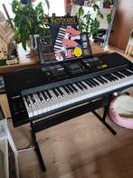 Keyboard, Muziek en Instrumenten, 61 toetsen, Aanslaggevoelig, Zo goed als nieuw, Ophalen