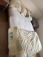 Ikea bed, Huis en Inrichting, Slaapkamer | Bedden, Ophalen, Gebruikt, Beige, Tweepersoons