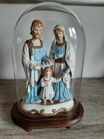 De heilige familie onder stolp. beschikbaar voor biedingen