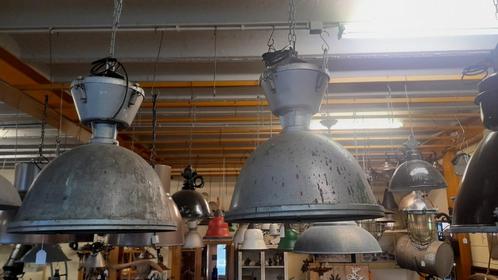 grote industriële hanglamp, Maison & Meubles, Lampes | Suspensions, Comme neuf, Verre, Métal, Enlèvement ou Envoi