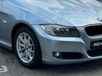 BMW 320i 163pk manueel - GEKEURD/AIRCO/GARANTIE, Auto's, BMW, Achterwielaandrijving, Zwart, 4 cilinders, Blauw