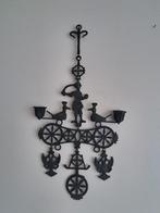 Ancien bougeoir mural croix
byzantine en métal noir symboles, Ophalen of Verzenden