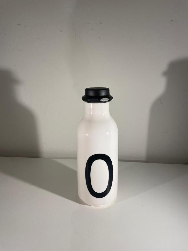 Gourde avec lettre 0 - Design Letters - Arne Jacobsen, Huis en Inrichting, Keuken | Servies, Nieuw, Kom(men), Overige stijlen