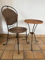 Decoratieve tafel en stoel, Ophalen, Zo goed als nieuw