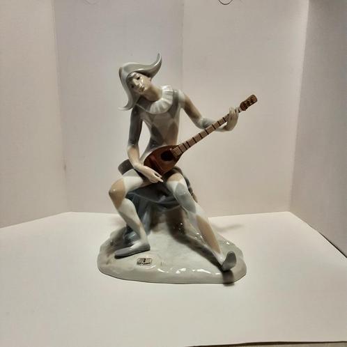 Groot LLADRO beeld Harlekijn met mandoline, Antiek en Kunst, Kunst | Beelden en Houtsnijwerken, Ophalen of Verzenden