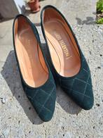 Donker groene daim schoenen 37 1/2, Kleding | Dames, Schoenen, Schoenen met lage hakken, Ophalen of Verzenden, Zo goed als nieuw