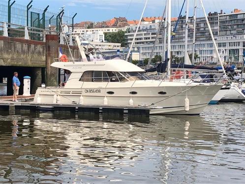 BATEAU À MOTEUR ACM Dufour EXCELLENCE 38 FLYBRIDGE en bon ét, Sports nautiques & Bateaux, Bateaux à moteur & Yachts à moteur, Utilisé