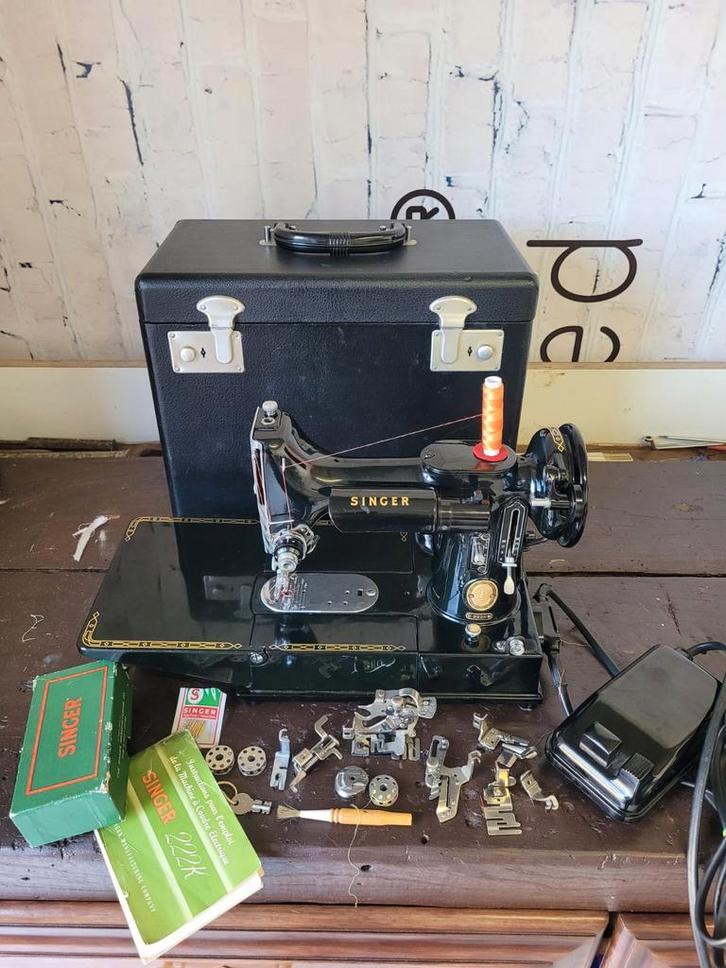 Geweldige Singer 222k, Antiek en Kunst, Antiek | Naaimachines, Ophalen