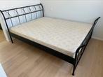 Bed + matras met  afmeting 1.60 m op 2 m., Huis en Inrichting, Ophalen, Zwart, Zo goed als nieuw, 200 cm