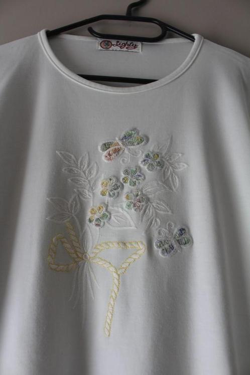 Witte t-shirt met vlinders Lighty maat L/XL, Kleding | Dames, T-shirts, Gedragen, Maat 46/48 (XL) of groter, Wit, Korte mouw, Ophalen of Verzenden