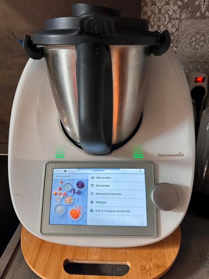 Thermomix TM6–2 mengkommen+accessoires / 2 bols+ accessoires, Electroménager, Mélangeurs de cuisine, Comme neuf, Enlèvement ou Envoi