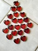21 glazen hartjes, 4cm en 1cm dik, Ophalen of Verzenden