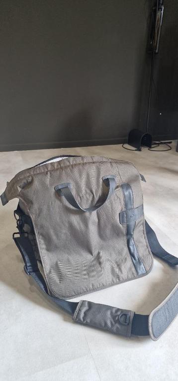 Lowepro Classified 250 AW cameratas beschikbaar voor biedingen