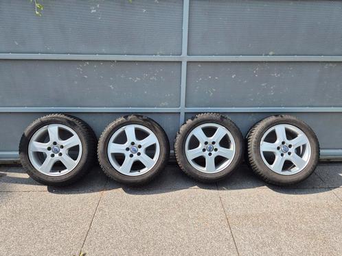 Volvo velgen 16inch met Goodyear winterbanden, Auto-onderdelen, Banden en Velgen, Band(en), Winterbanden, 16 inch, 205 mm, Personenwagen