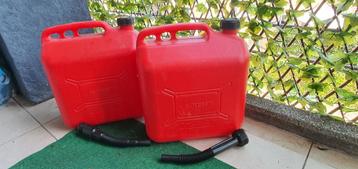 Set van 2 jerrycans voor goedgekeurde brandstoffen van 20 li