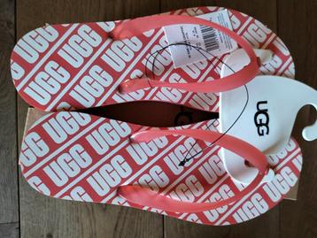 Nieuwe teenslippers maat 37 UGG beschikbaar voor biedingen