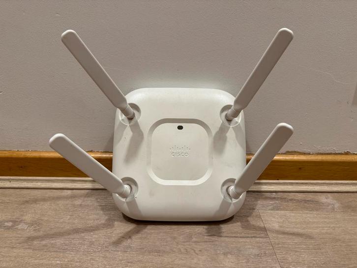 Cisco AIR‑CAP2702E‑E‑K9 V03 + externe antennes, Computers en Software, Accesspoints, Gebruikt, Ophalen of Verzenden