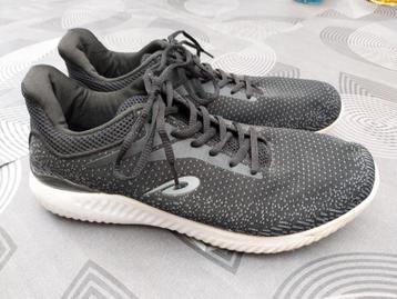 Sportschoenen panther maat 45 beschikbaar voor biedingen