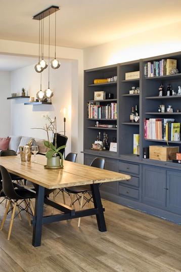 degelijke volle houten kast uit meubelwinkel Nibema, Ophalen of Verzenden, Zo goed als nieuw