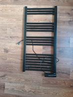 Badkamerradiator - elektrisch 750w, Doe-het-zelf en Bouw, Verwarming en Radiatoren, Ophalen, Zo goed als nieuw, 500 tot 800 watt
