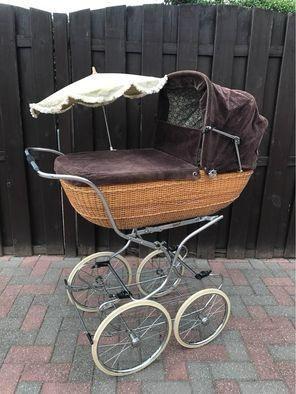 Antieke gevlochten kinderwagen, Kinderen en Baby's, Kinderwagens en Combinaties, Zo goed als nieuw, Kinderwagen, Ophalen of Verzenden