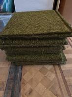 44 groene tapijt tegels, Huis en Inrichting, Stoffering | Tapijten en Vloerkleden, Ophalen, 50 tot 100 cm, Vierkant, 50 tot 100 cm