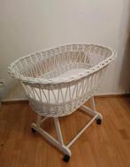 Witte rieten Moses wieg op wielen, Kinderen en Baby's, Babywiegjes en Ledikanten, Ophalen of Verzenden, Wieg