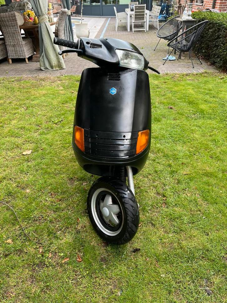 Piaggio quartz 50cc, Fietsen en Brommers, Scooters | Piaggio, Zo goed als nieuw, Overige modellen, Klasse B (45 km/u), Tweetakt