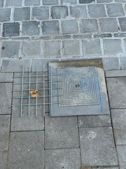 Putdeksel met omkadering - Compleet, Doe-het-zelf en Bouw, Overige Doe-Het-Zelf en Bouw, Zo goed als nieuw, Ophalen