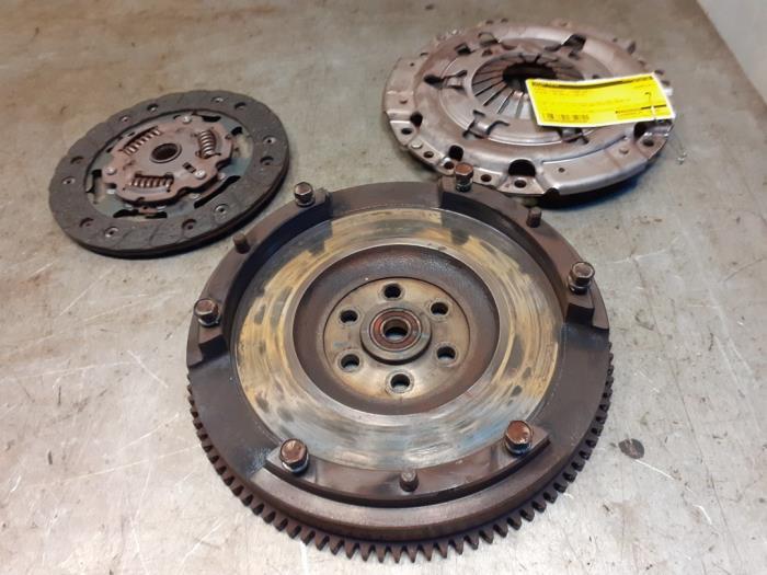 Koppelingsset (compleet) van een Suzuki Celerio, Auto-onderdelen, Transmissie en Toebehoren, Suzuki, Gebruikt, 3 maanden garantie