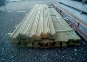 Houtenpalen/ gleufpalen / tuinpalen beschikbaar voor biedingen