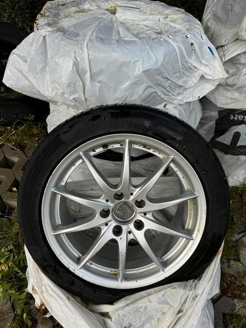 Orgineel mercedes B classe velgen + banden 225 45 17, Auto-onderdelen, Banden en Velgen, Banden en Velgen, Zomerbanden, 17 inch