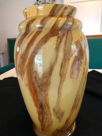 Elegante vaas uit de glasfabriek van Scaimont