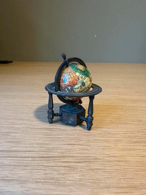 Aiguiseur à globe miniature, Maison & Meubles, Accessoires pour la Maison | Globes, Enlèvement ou Envoi