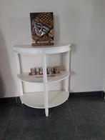 Muurtafeltje met decoratie, Enlèvement