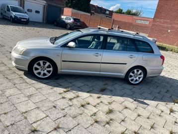 Avensis Benzine AUTOMAAT blanco gekeurd voor verkoop beschikbaar voor biedingen