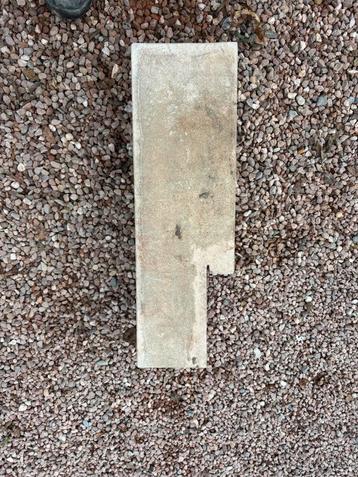 Witsteen beschikbaar voor biedingen